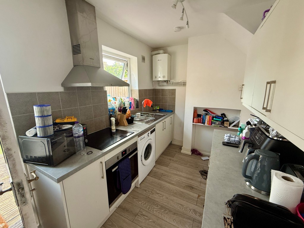 Lot: 69 - ATTRACTIVE PAIR OF SEMI-DETACHED HOUSES - 1 Mays Road - Kitchen